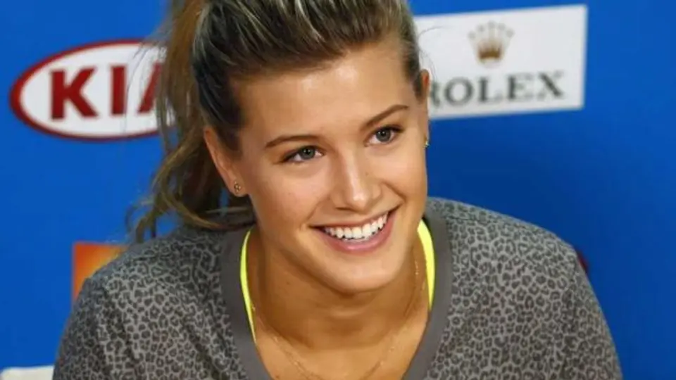 Eugenie Bouchard 'trollea' a fan que le pidió una cita