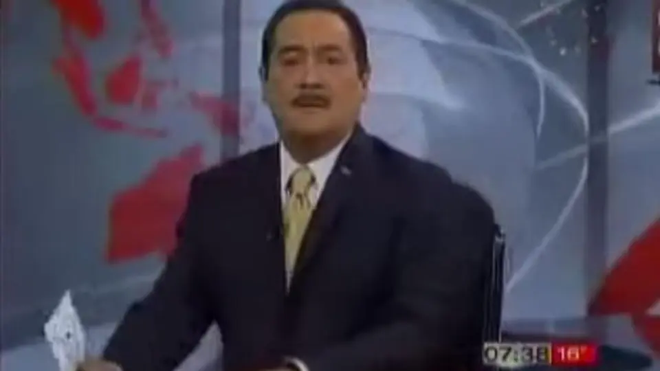 Presentador de noticias insulta a López Dóriga y Loret
