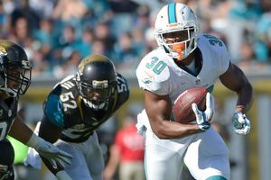 Delfines aprovecha errores de Jaguares y se enracha