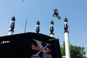 Red Bull X-Fighters deslumbran en Chapultepec