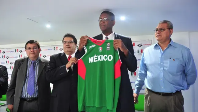 Bill Cartwright, nuevo entrenador del Tri de Basquetbol