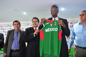 Bill Cartwright, nuevo entrenador del Tri de Basquetbol