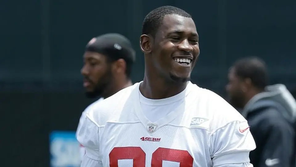 49ers corta a Aldon Smith tras arresto