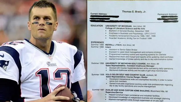 Tom Brady presume su antiguo CV