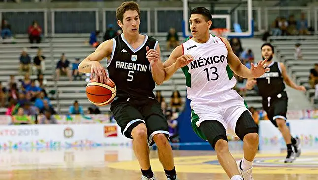 México saca dramático triunfo contra Argentina