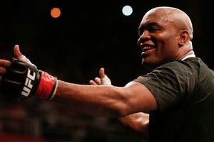 Dana White compara caso de Silva con Armstrong