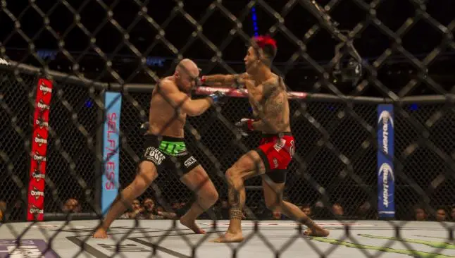 Dodger Montaño pierde por decisión unánime en UFC 188