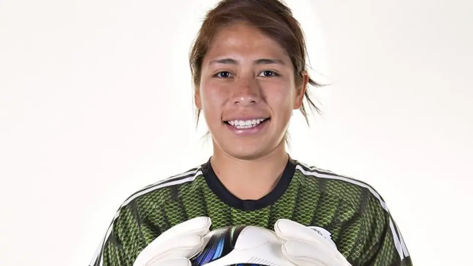 Cecilia Santiago ficha con el Apollon de Chipre