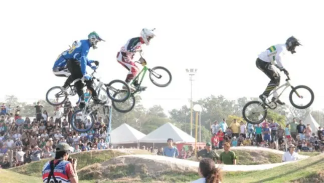 BMX supercross tiene nuevos campeones