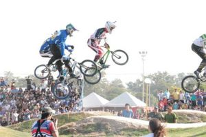 BMX supercross tiene nuevos campeones