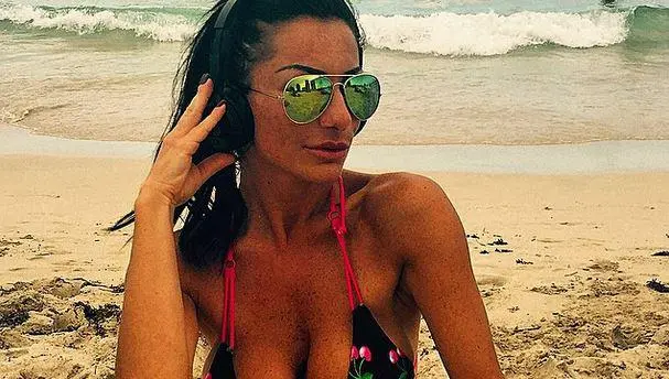 Actriz porno 'se queda con las ganas' de desnudarse por su equipo