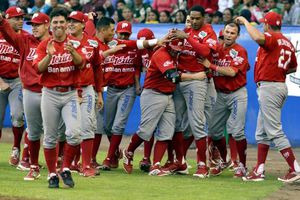 Diablos logra remontada y repite triunfo en Puebla