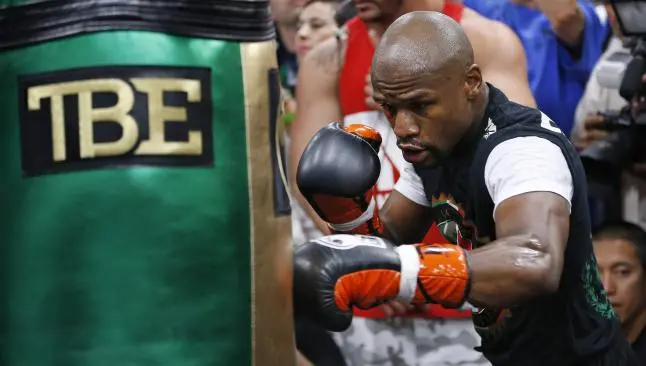 Mayweather le responde a peleador de la UFC que lo amenazó