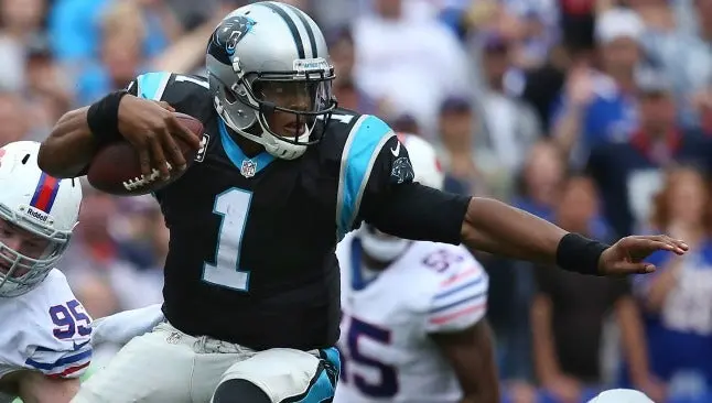 Cam Newton firma extensión multimillonaria con las Panteras