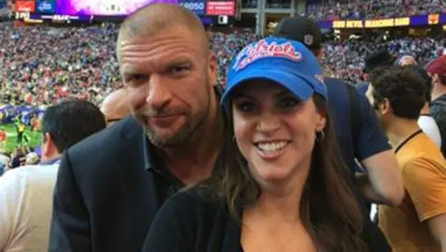 Triple H y Steph, presentes en el Super Bowl