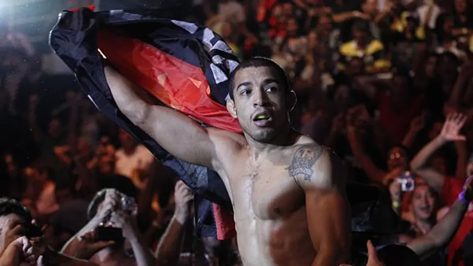 José Aldo no enfrentaría a McGregor por lesión