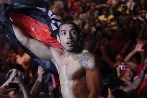 José Aldo no enfrentaría a McGregor por lesión