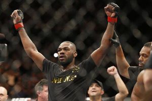 Jon Jones ingresa a un centro de rehabilitación