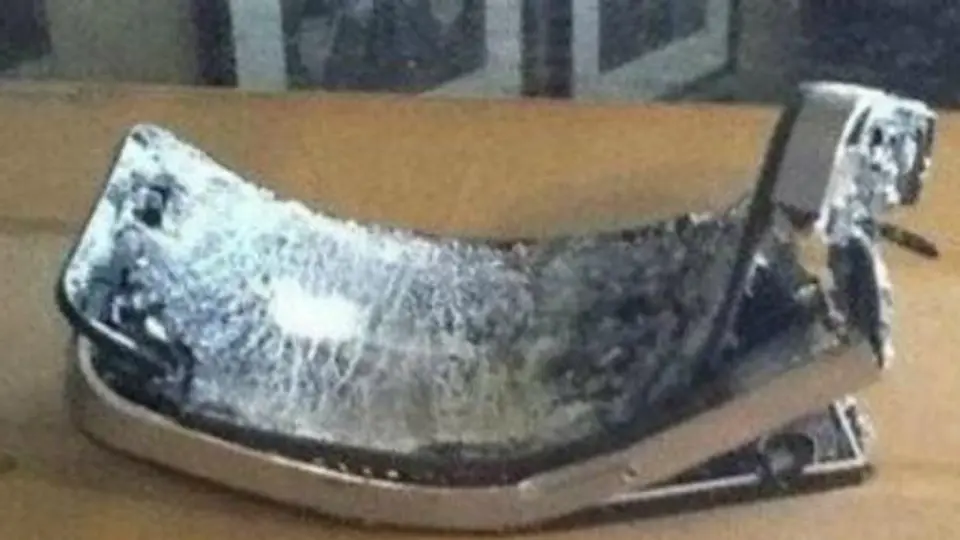 Hombre sobrevive gracias a su Iphone