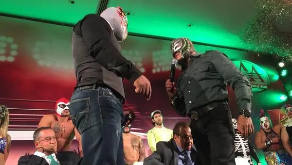 Rey Mysterio no descarta máscara vs máscara contra Myzteziz