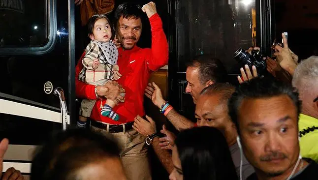 Manny Pacquiao llega a Las Vegas para la 'Pelea del Siglo'