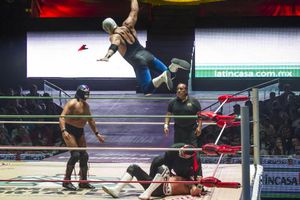 Atlantis y Octagón tienen regreso triunfal como dupla