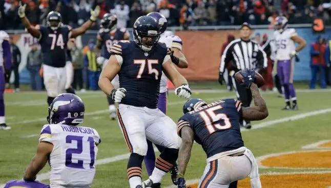 Osos se impone a Vikingos en duelo divisional
