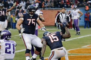 Osos se impone a Vikingos en duelo divisional