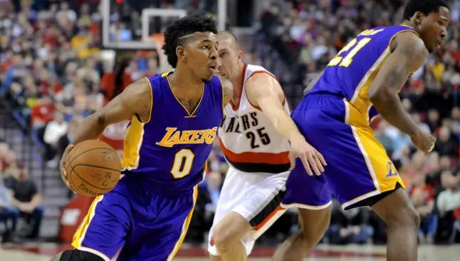 Jugador de los Lakers revela que un delfín lo quiso matar