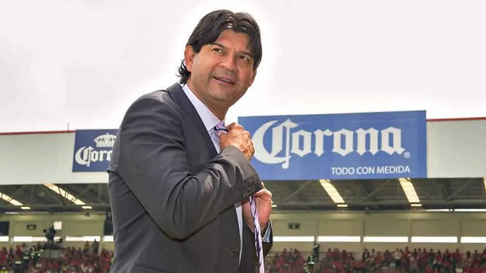 Cardozo no descarta posibilidad de dirigir a Cruz Azul