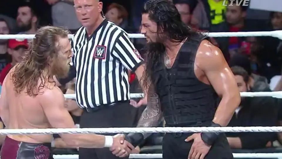 Reigns se lleva la primera edición de Fastlane