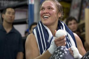 Ronda Rousey desata locura en Brasil