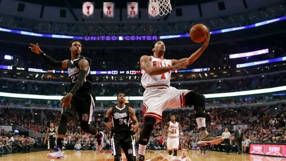 Derrick Rose se disculpa por faltar a prácticas de Chicago