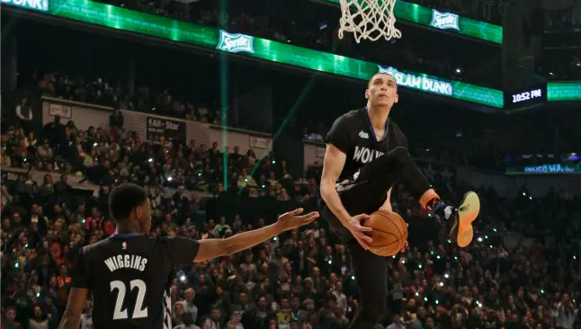 Zach LaVine roza la perfección y gana Concurso de Clavadas
