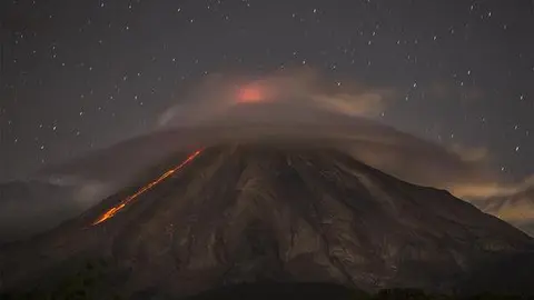 Monitorean Volcán de Colima tras actividad