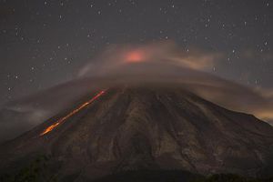 Monitorean Volcán de Colima tras actividad
