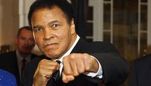 Muhammad Ali sale del hospital