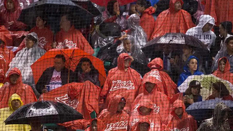 Tercer juego entre Pericos y Diablos, aplazado por lluvia