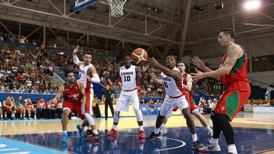 Tri de basquet pierde y no competirán por medallas en Toronto