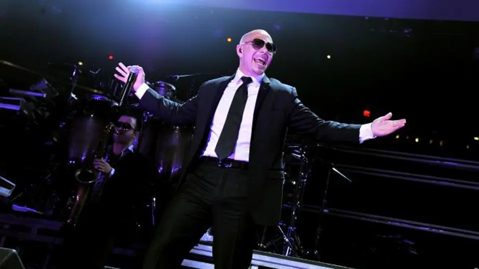 Pitbull y Kanye West cantarán en la clausura de los JP