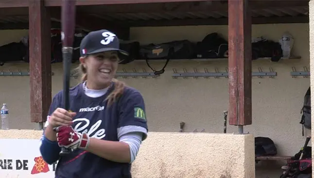 Melissa Mayeux, primera mujer en prospectos de MLB