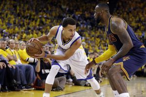 Warriors aprovecha localía para derrotar a Cavaliers