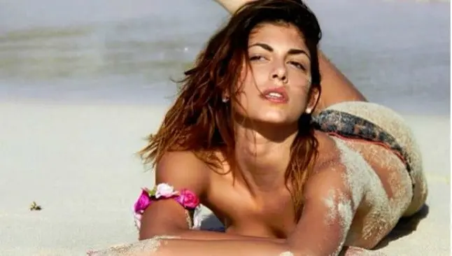 Sexy italiana provoca pleito entre Higuaín y portero del Parma