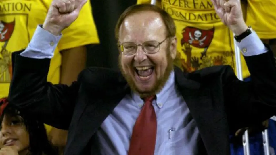 Tampa Bay rendirá tributo a su Glazer en su jersey