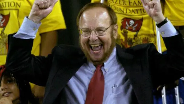 Tampa Bay rendirá tributo a su Glazer en su jersey