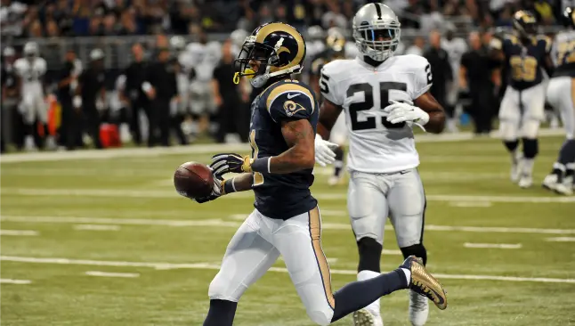 Carneros aplasta sin piedad a los Raiders