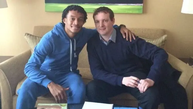 Juan Cuadrado presenta a su verdadero maestro de inglés