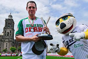 Cantú se lleva el Home Run Derby en el Zócalo