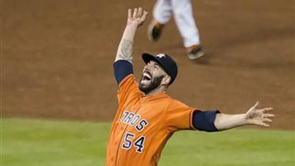 Pitcher de Astros logra juego sin hit frente a Dodgers