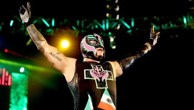 Checa la evolución de la máscara de Rey Mysterio